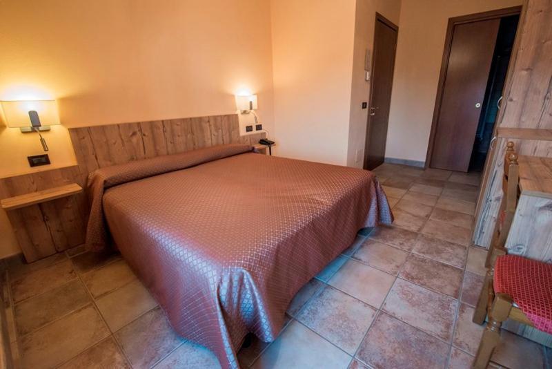 Ristorante Albergo Da Maurizio Cravanzana المظهر الخارجي الصورة