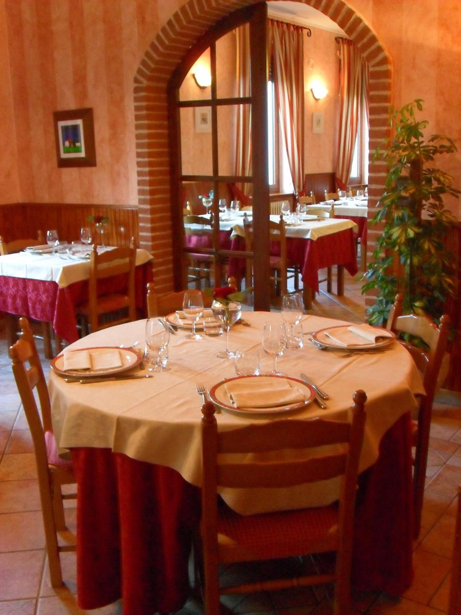 Ristorante Albergo Da Maurizio Cravanzana المظهر الخارجي الصورة