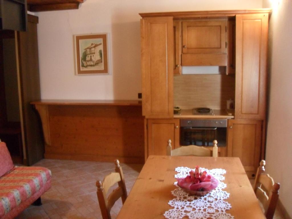 Ristorante Albergo Da Maurizio Cravanzana الغرفة الصورة